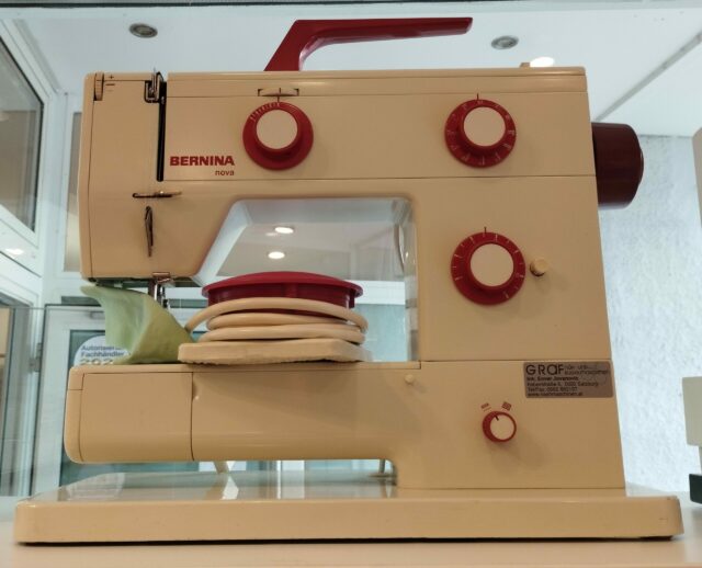 gebrauchte Nähmaschine Bernina nova