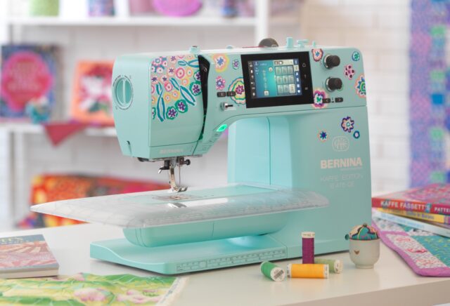 Bernina B475QE Kaffe Edition