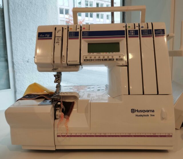 gebrauchte Overlock Huskylock 936