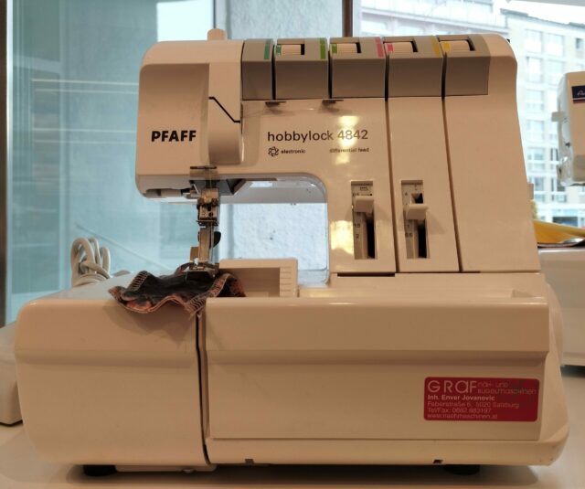 gebrauchte Overlock Pfaff hobbylock 4842